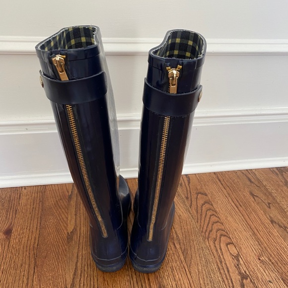 Banana Republic Rainboots - Picture 1 of 4
